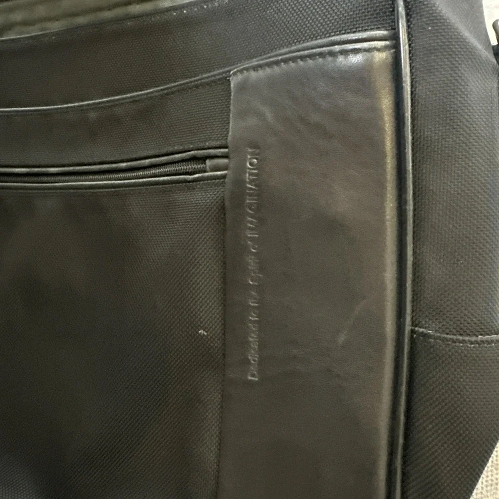 TUMI LXT Imagination Messenger Laptop Bag Black Nylon Leather Expandable 23671D